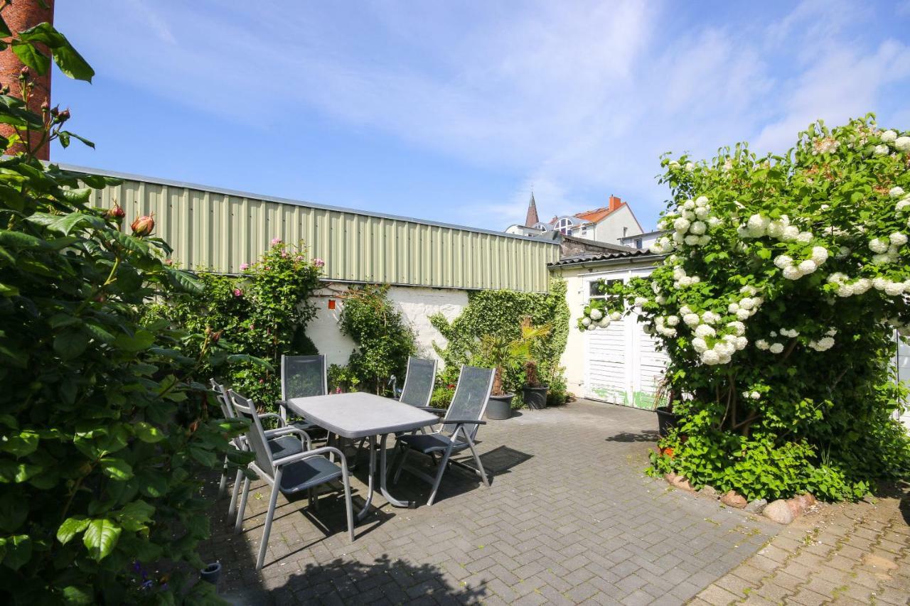 Haus Shiralee - Das Ferienhaus Warnemuende Rostock Exterior foto